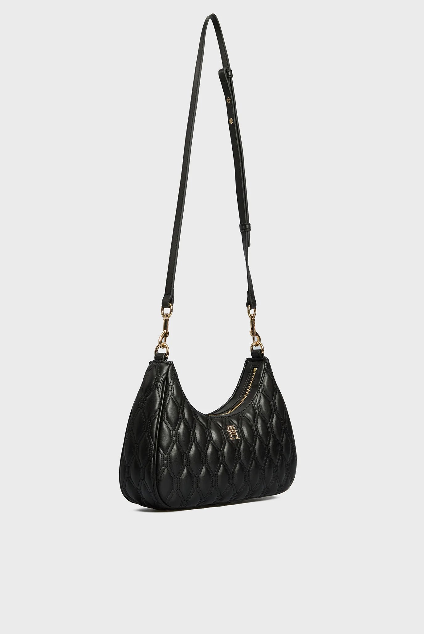 Geantă crossbody Tommy Hilfiger Refined, neagră, cu material matlasat și logo