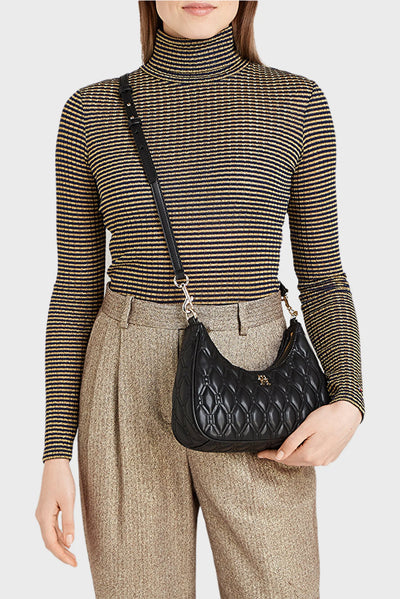 Geantă crossbody Tommy Hilfiger Refined, neagră, cu material matlasat și logo